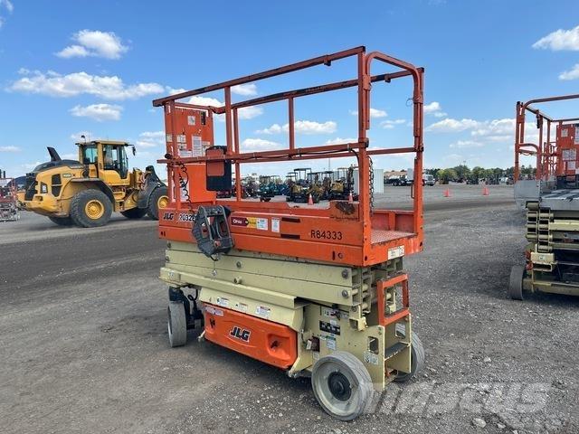 JLG 2032ES Makasli platformlar