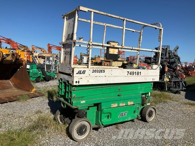 JLG 2032ES Makasli platformlar