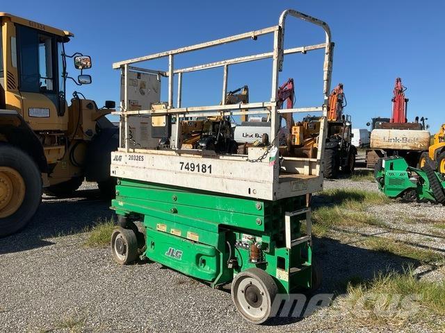 JLG 2032ES Makasli platformlar