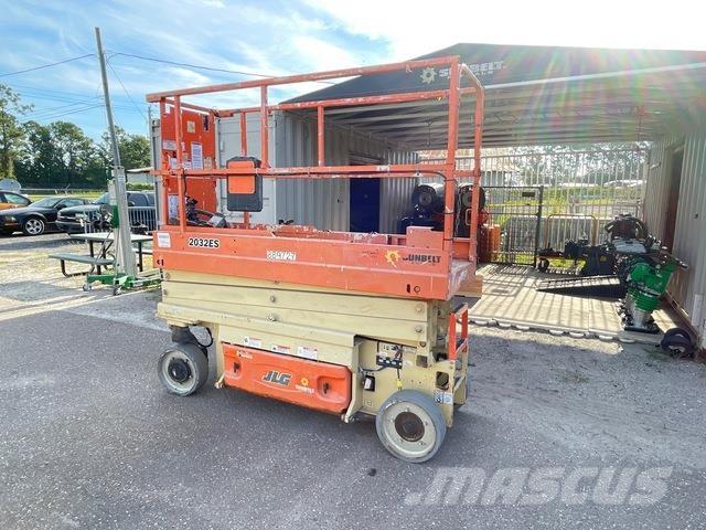 JLG 2032ES Makasli platformlar
