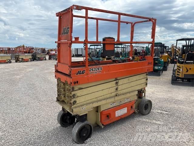 JLG 2632ES Makasli platformlar