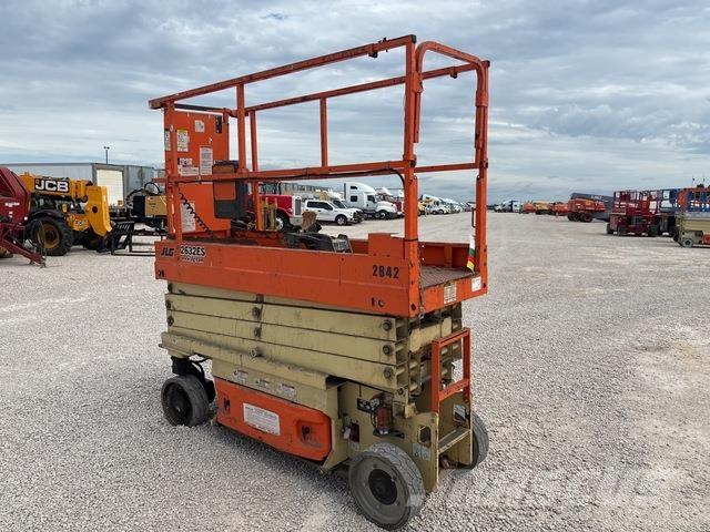 JLG 2632ES Makasli platformlar