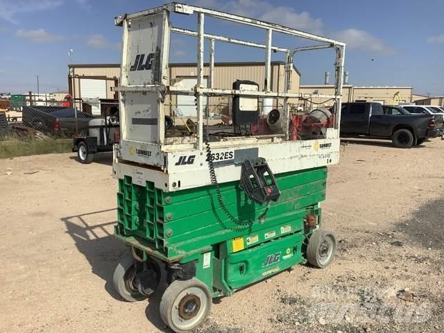 JLG 2632ES Makasli platformlar