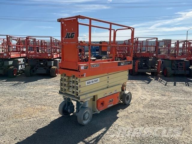 JLG 2632ES Makasli platformlar