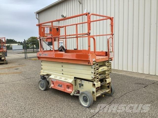 JLG 3246ES Makasli platformlar