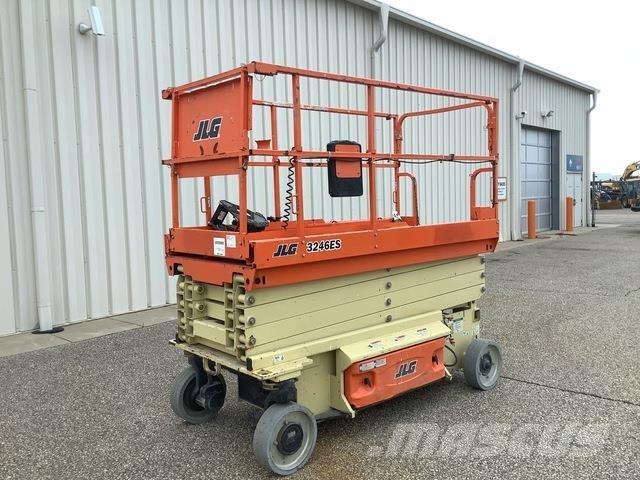 JLG 3246ES Makasli platformlar