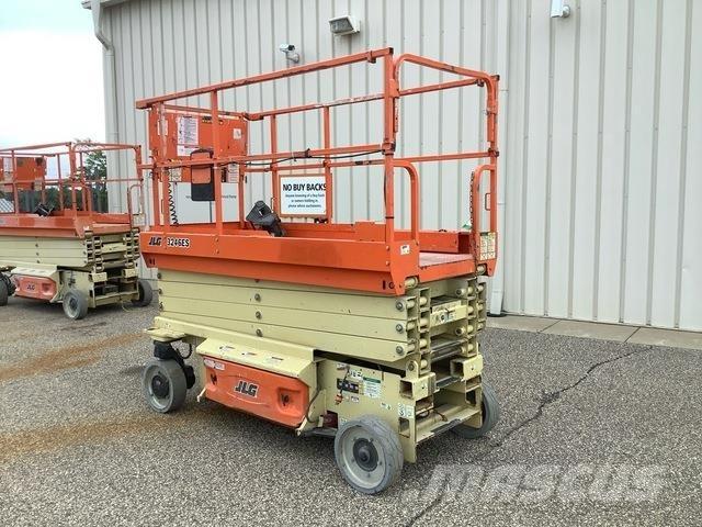 JLG 3246ES Makasli platformlar