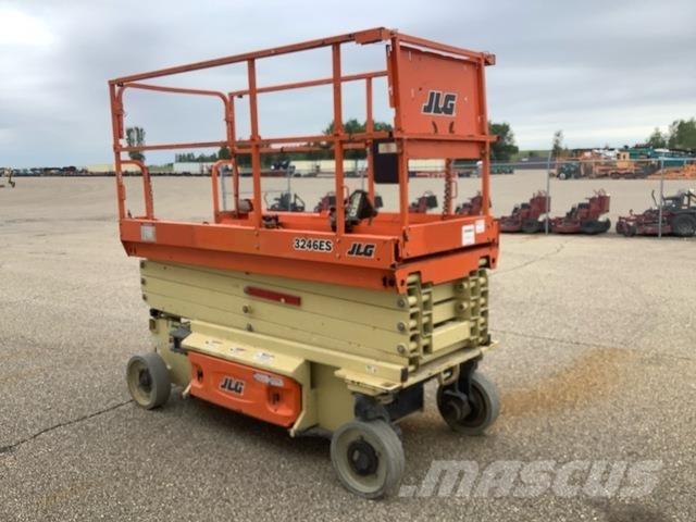 JLG 3246ES Makasli platformlar