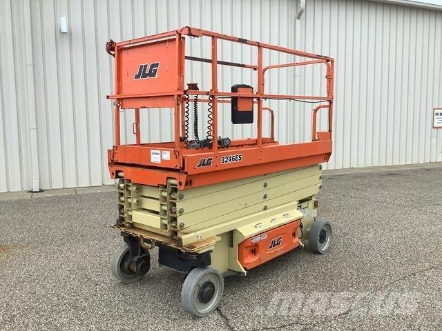 JLG 3246ES Makasli platformlar