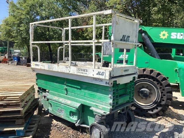 JLG 3246ES Makasli platformlar