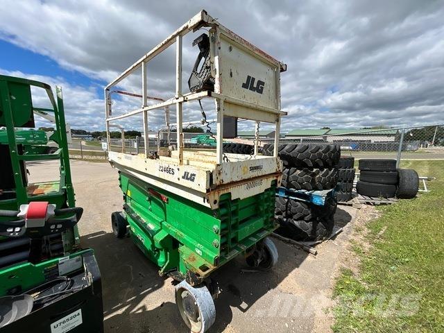 JLG 3246ES Makasli platformlar