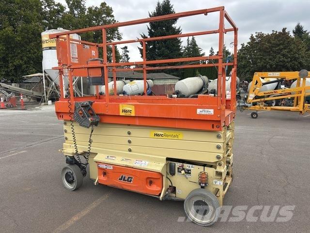 JLG 3246ES Makasli platformlar