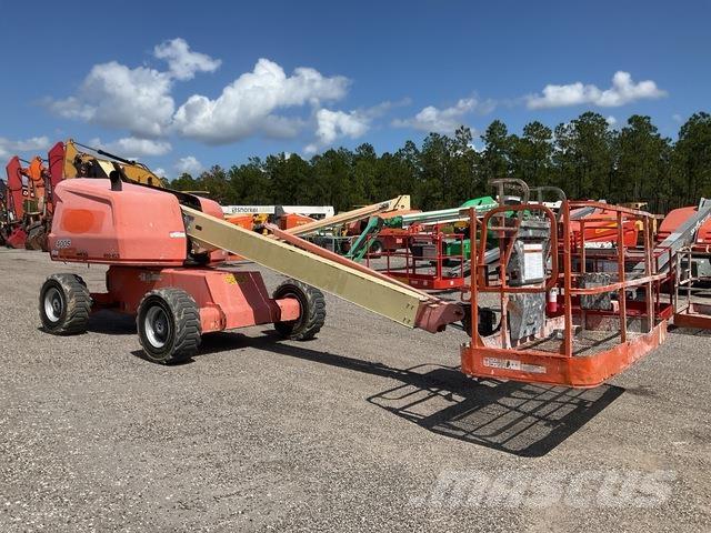 JLG 400S Teleskopik personel platformları