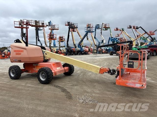JLG 400S Teleskopik personel platformları