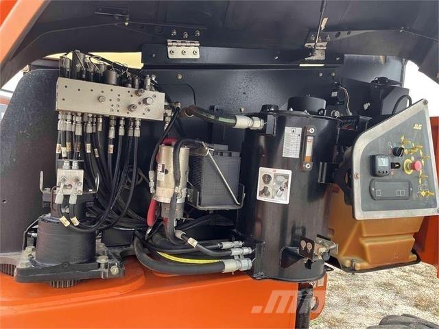 JLG 460SJ Teleskopik personel platformları