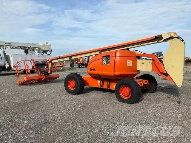 JLG 600A Körüklü personel platformları