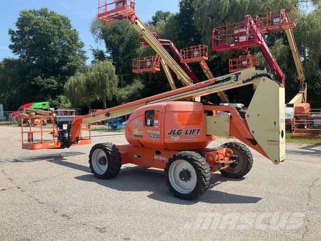 JLG 600A Körüklü personel platformları