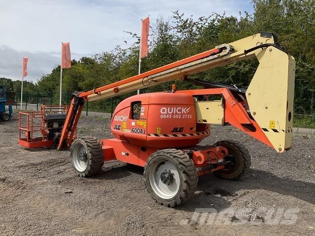 JLG 600AJ Körüklü personel platformları