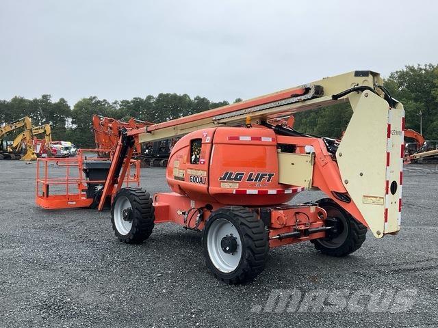 JLG 600AJ Körüklü personel platformları