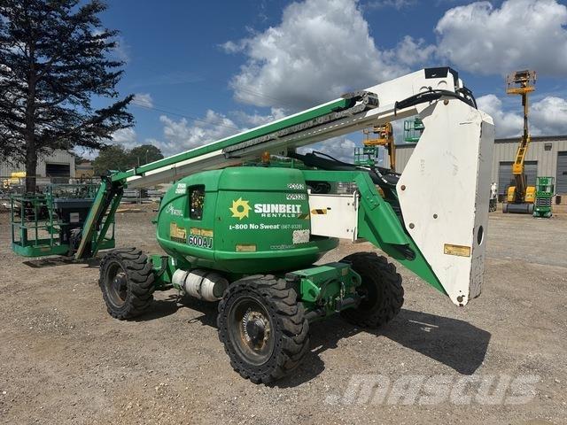 JLG 600AJN Körüklü personel platformları