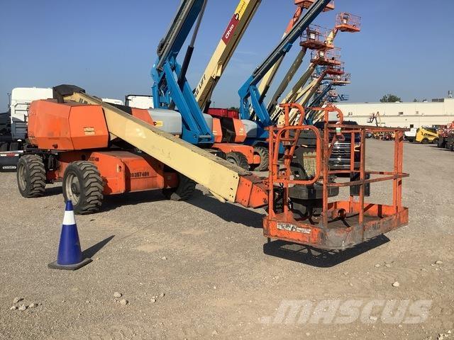JLG 600S Teleskopik personel platformları