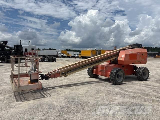 JLG 600S Teleskopik personel platformları