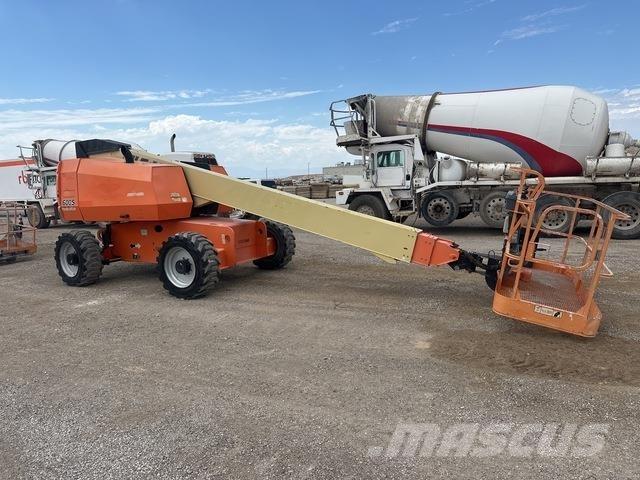 JLG 600S Teleskopik personel platformları
