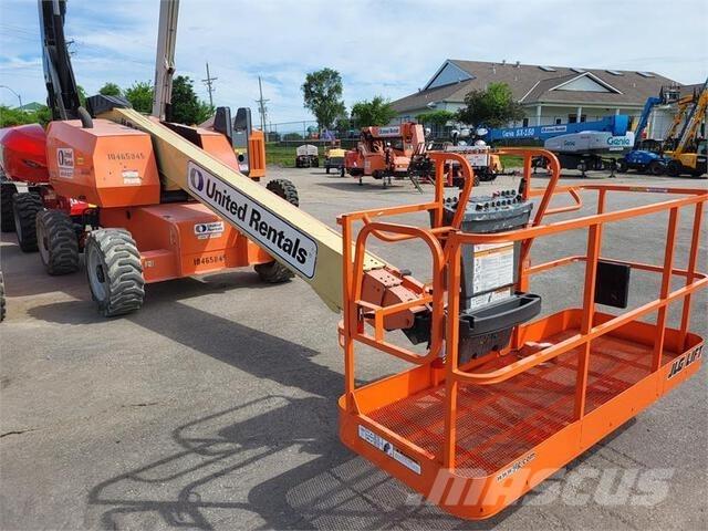 JLG 600S Teleskopik personel platformları