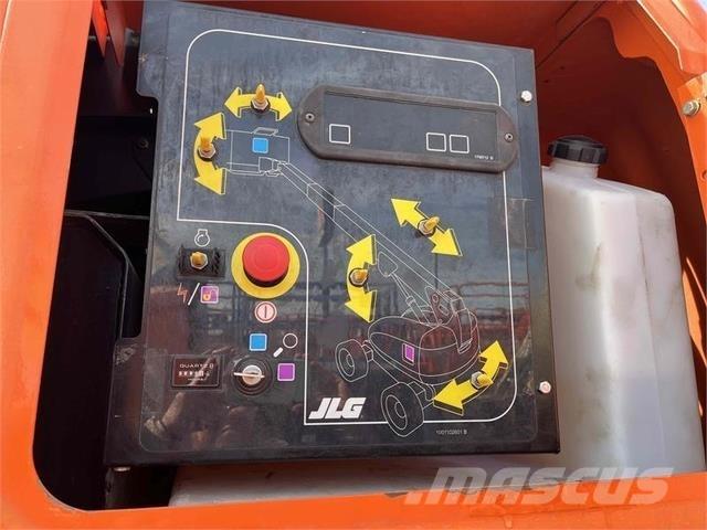 JLG 600S Teleskopik personel platformları