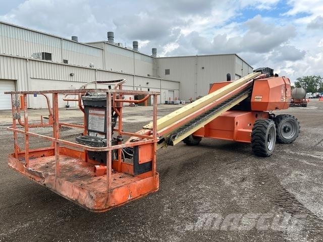 JLG 600S Teleskopik personel platformları