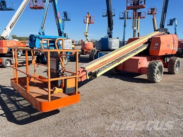 JLG 600S Teleskopik personel platformları