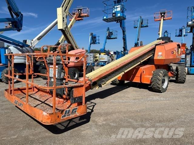 JLG 600S Teleskopik personel platformları