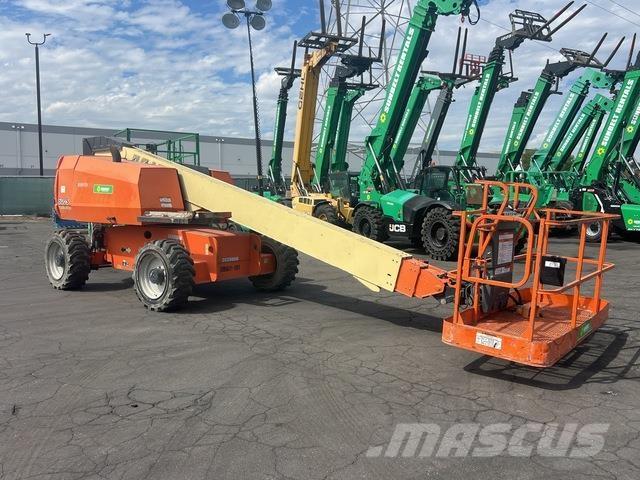 JLG 600S Teleskopik personel platformları