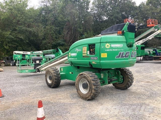 JLG 600S Teleskopik personel platformları