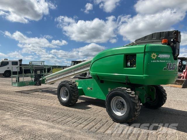 JLG 600S Teleskopik personel platformları