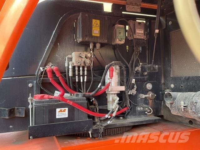 JLG 660SJ Teleskopik personel platformları