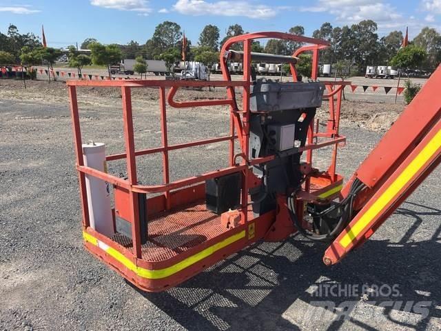 JLG 800 AJ Diger