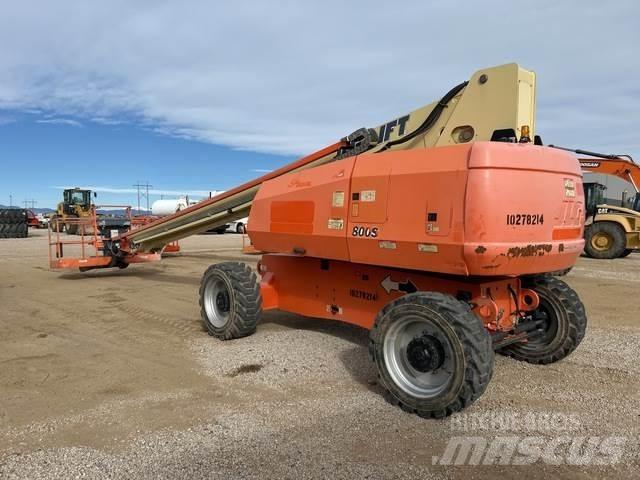 JLG 800S Diger