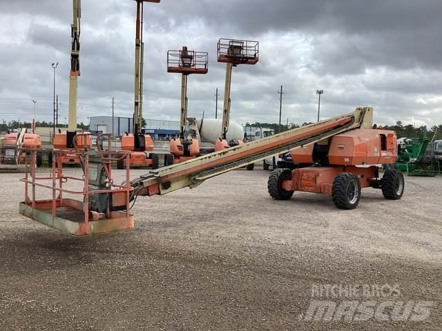 JLG 800S Diger