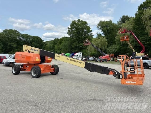 JLG 800S Diger