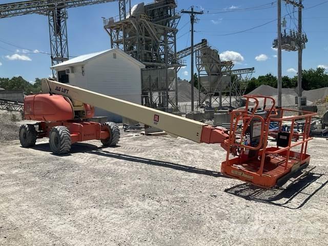 JLG 800S Diger