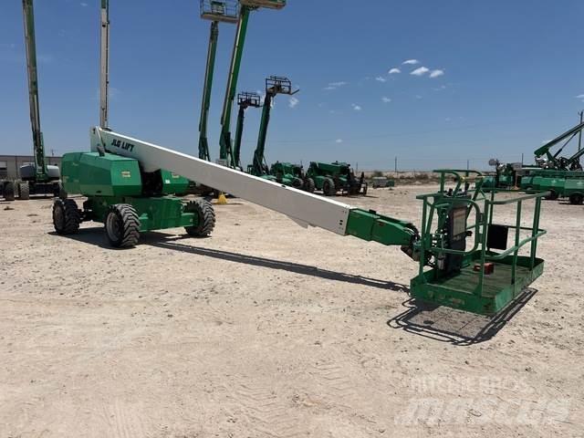 JLG 800S Diger
