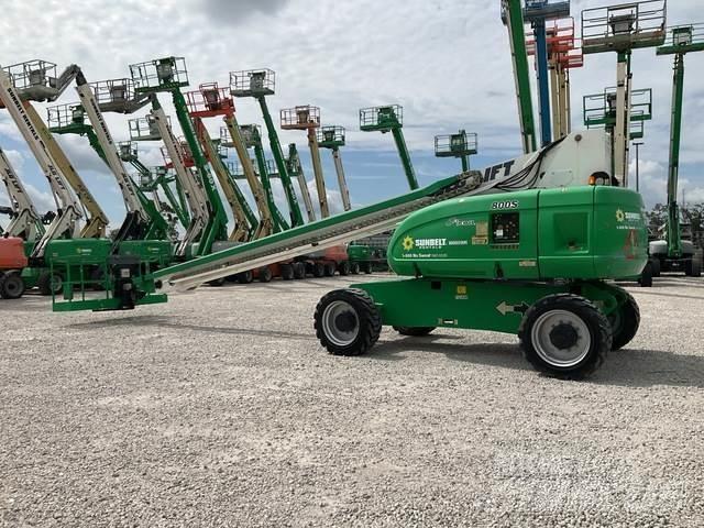 JLG 800S Diger