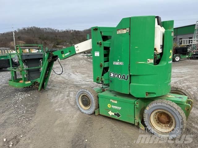 JLG E300AJ Körüklü personel platformları