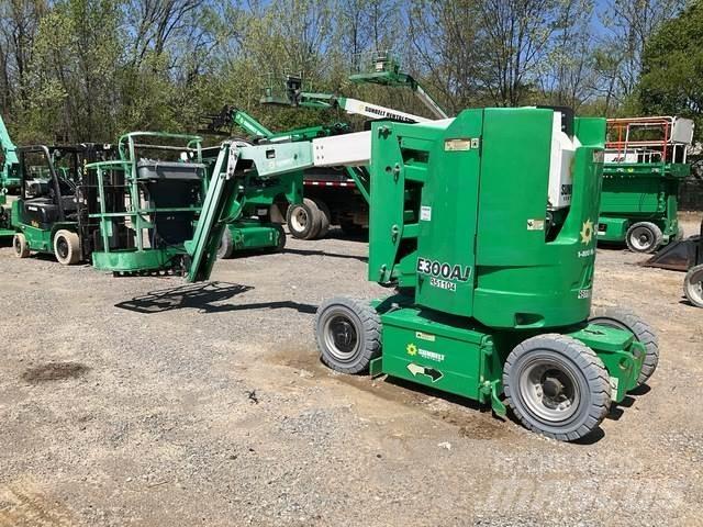 JLG E300AJ Körüklü personel platformları