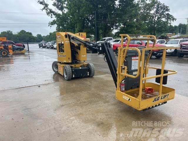JLG E300AJP Körüklü personel platformları