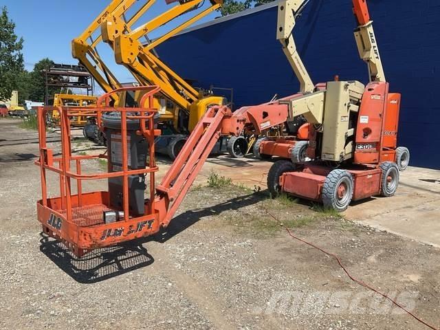 JLG E300AJP Körüklü personel platformları