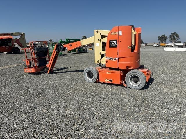 JLG E300AJP Körüklü personel platformları