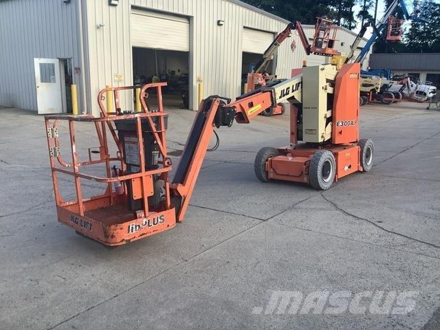 JLG E300AJP Körüklü personel platformları