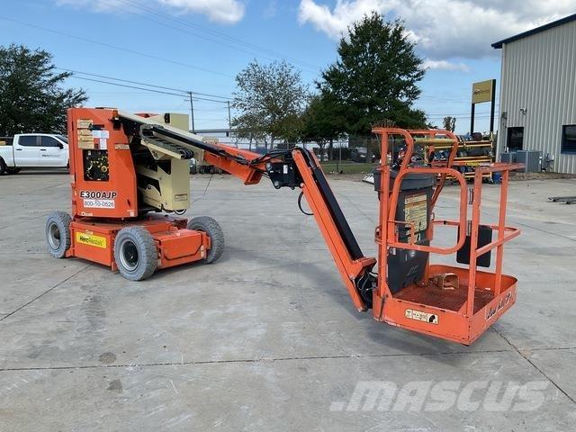 JLG E300AJP Körüklü personel platformları